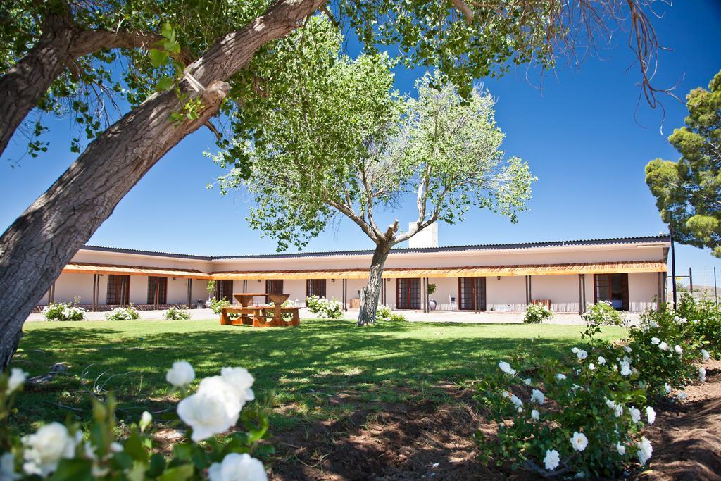Wagon Wheel Country Lodge Beaufort West Exteriér fotografie