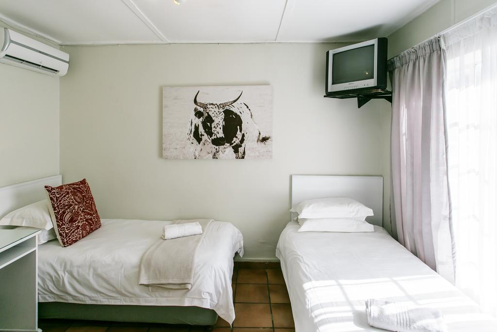 Wagon Wheel Country Lodge Beaufort West Exteriér fotografie