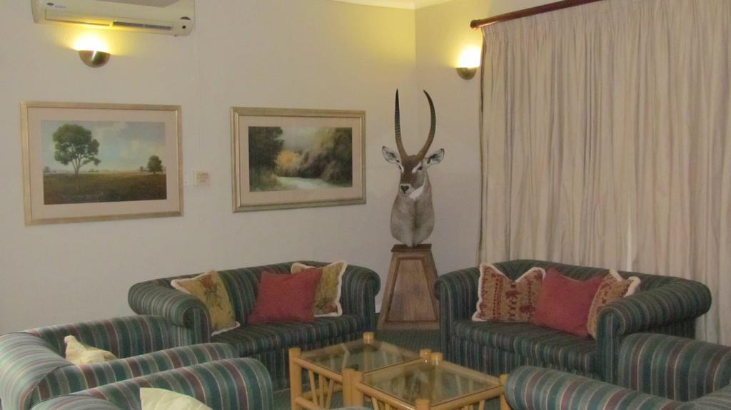 Wagon Wheel Country Lodge Beaufort West Exteriér fotografie