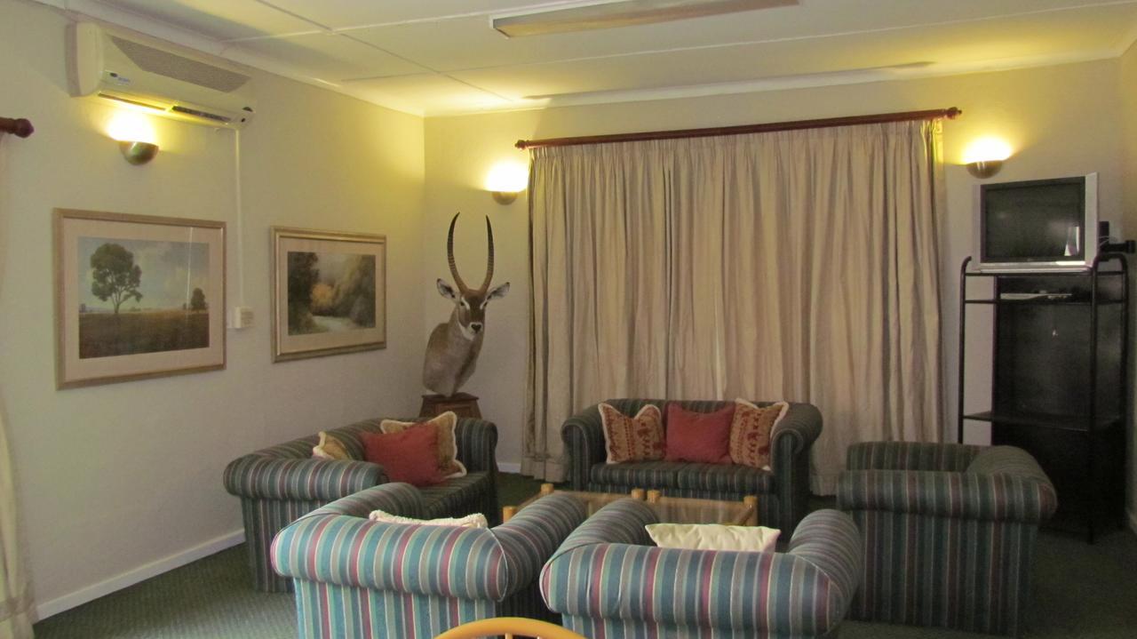 Wagon Wheel Country Lodge Beaufort West Exteriér fotografie